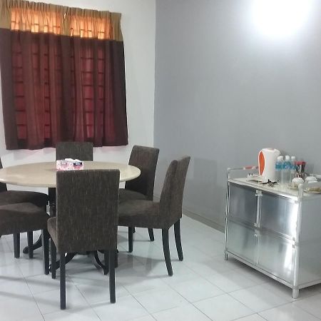 Anjung Homestay Sepang Exterior foto